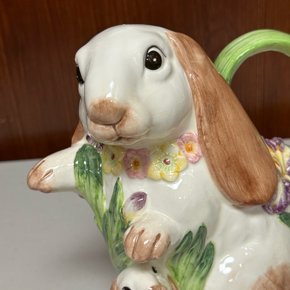 Vintage Fitz and Floyd Ceramic Serving Pitcher Bunnies shaped - Picture 4 of 16